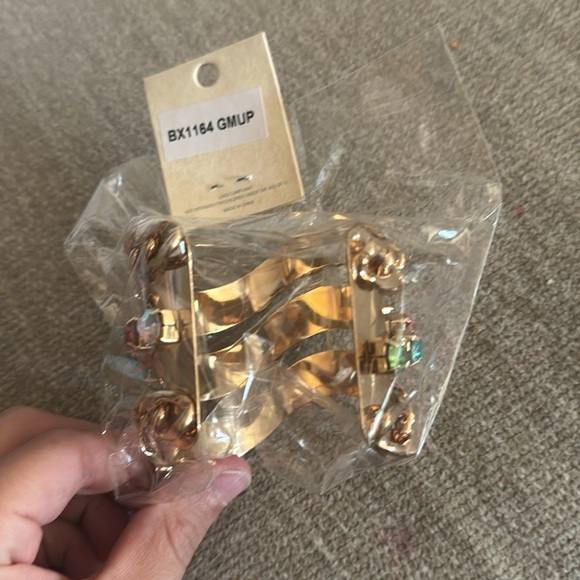 Body Rythm NEW YORK Gold Wide Cuff Bracelet Multicolor Gems Chunky Pink Blue Gr - Picture 3 of 3